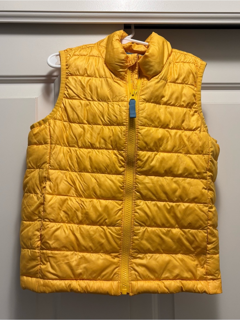 Primary puffer vest, size 6-7Y